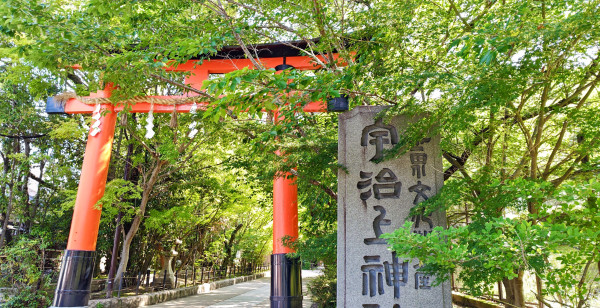 観光・レジャー 京都府 宇治上神社