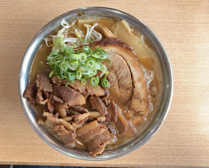 分厚いチャーシューと濃厚スープの虜に「中華そば田村」｜徳島県・北